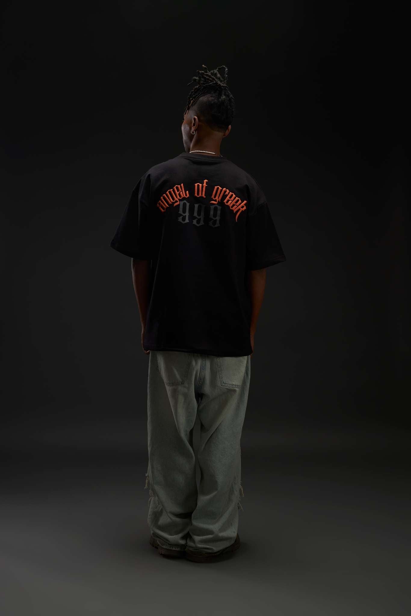 GREEK 999 BLACK TEE