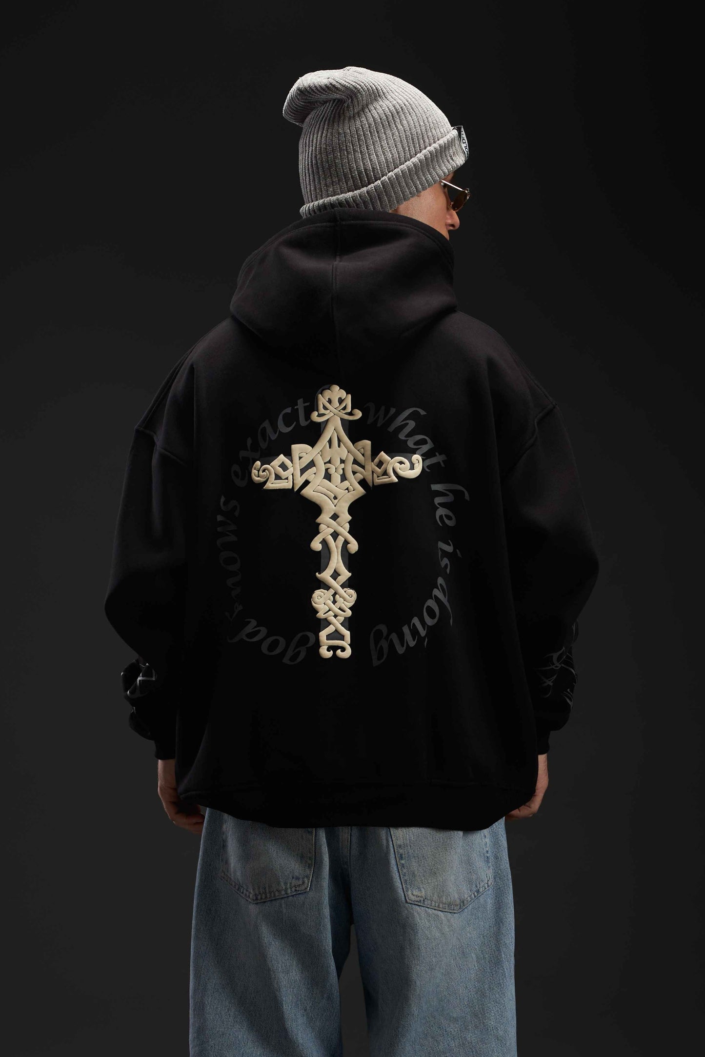 BLACK CROSS OVERSIZED HOODIE
