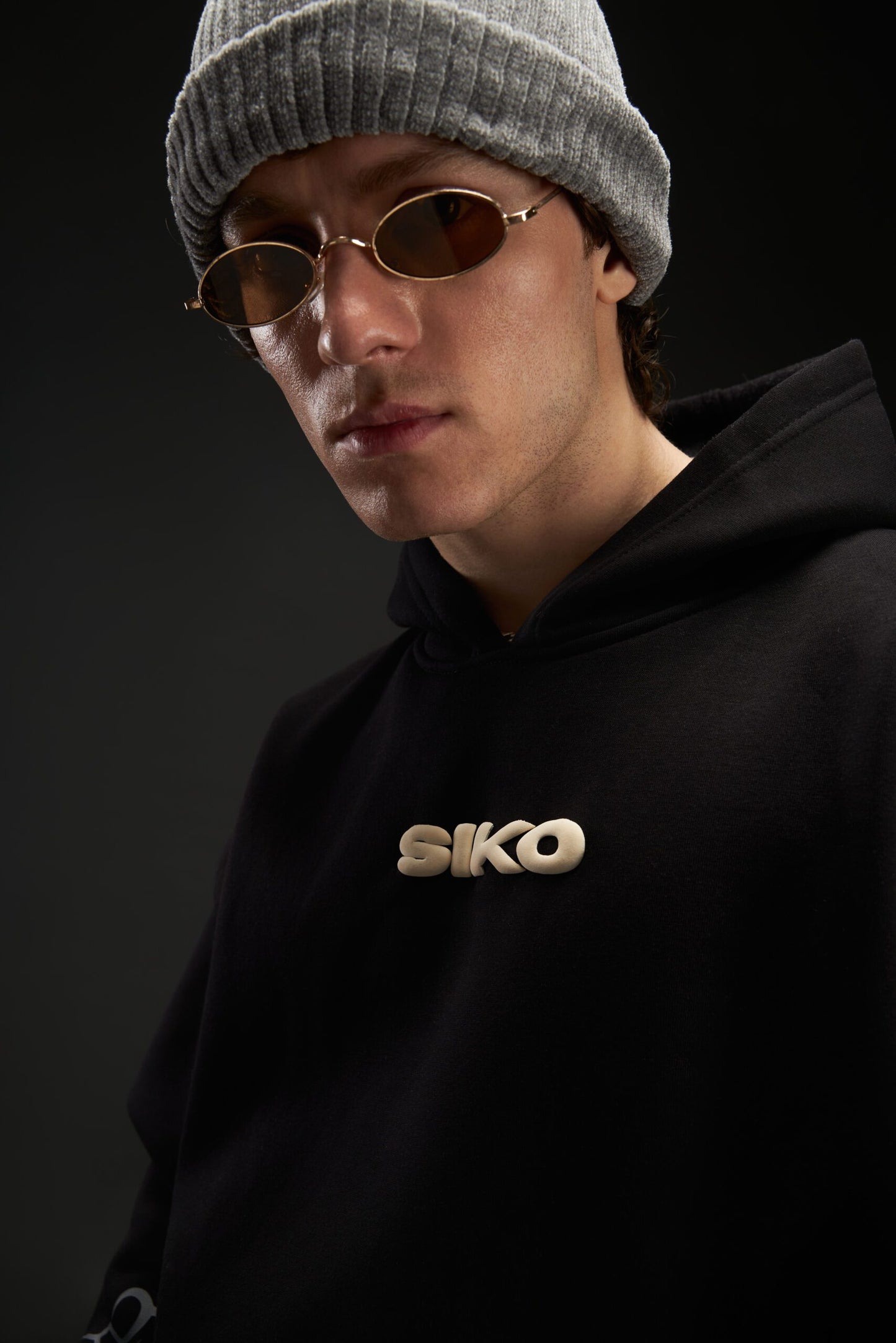 BLACK CROSS OVERSIZED HOODIE