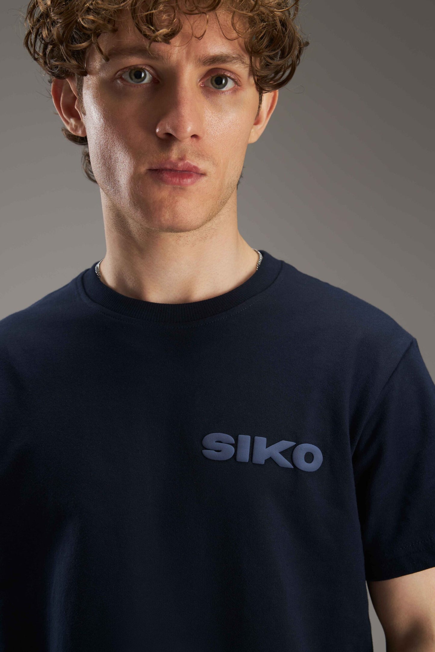 NAVY BLUE BASIC REGULAR FIT TEE