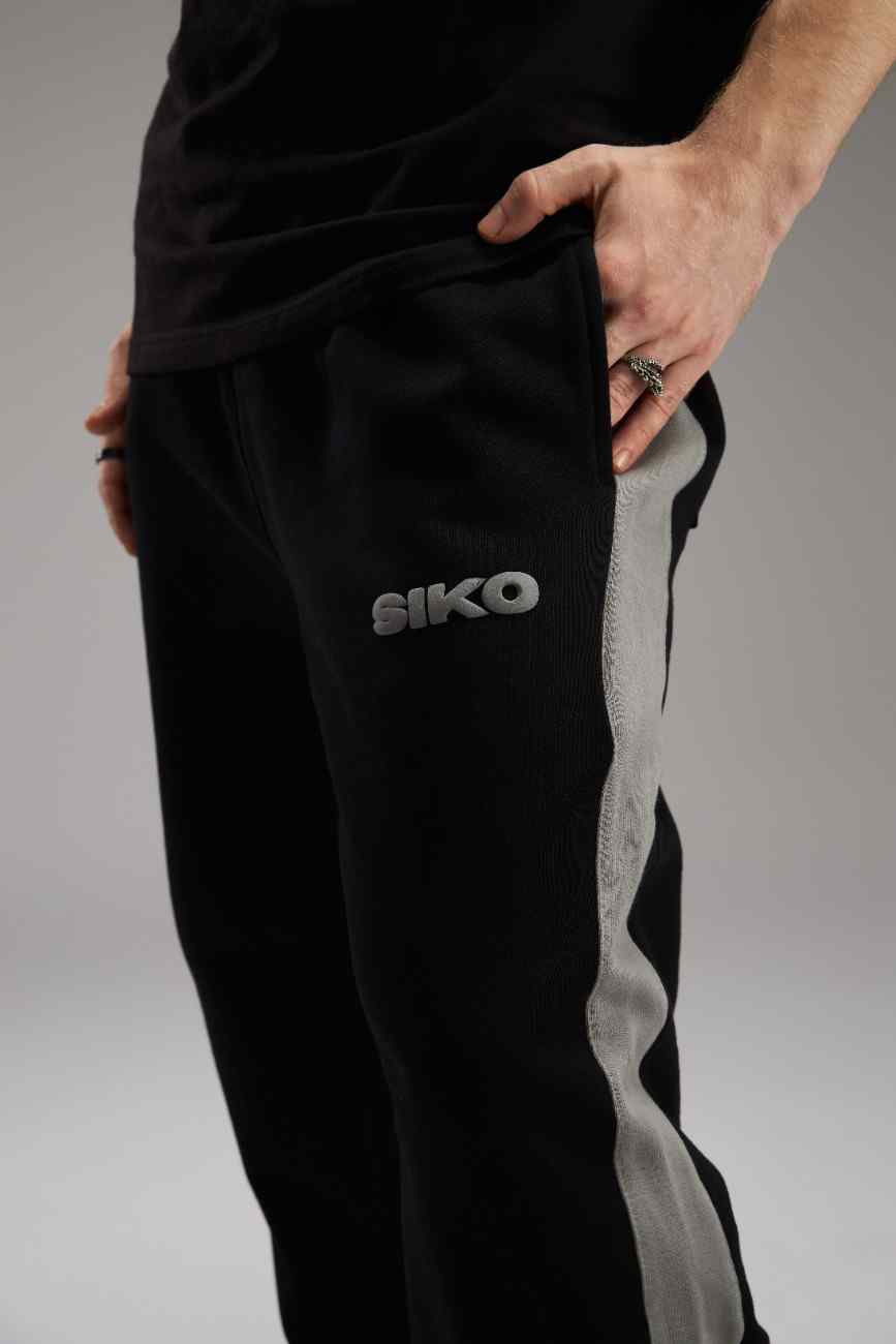BLACK STRAIGHT FIT SWEATPANTS